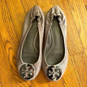 Tory Burch Gray flats size 7